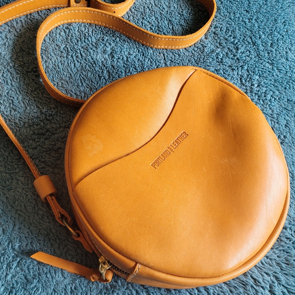 Almost Perfect Portland Leather Large Circle crossbody